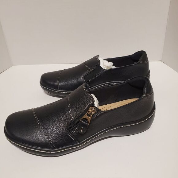Clarks Cora Harbor Slip-On Side Zip Black Leather Size 9M NWT - Picture 1 of 6